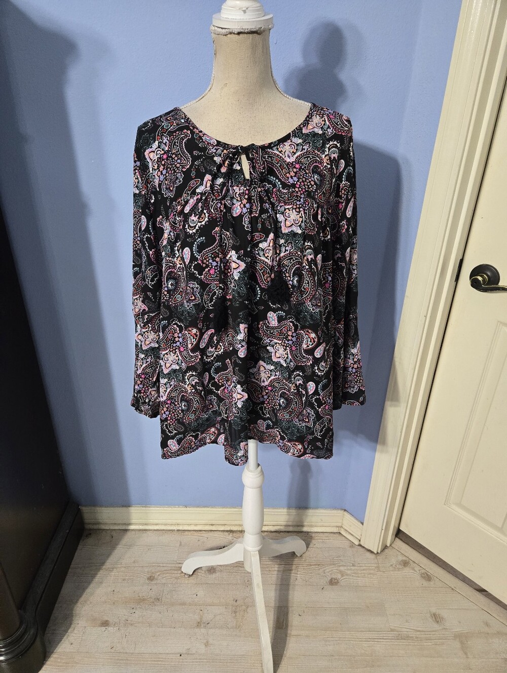 Eyeshadow 2x Womens Blouse